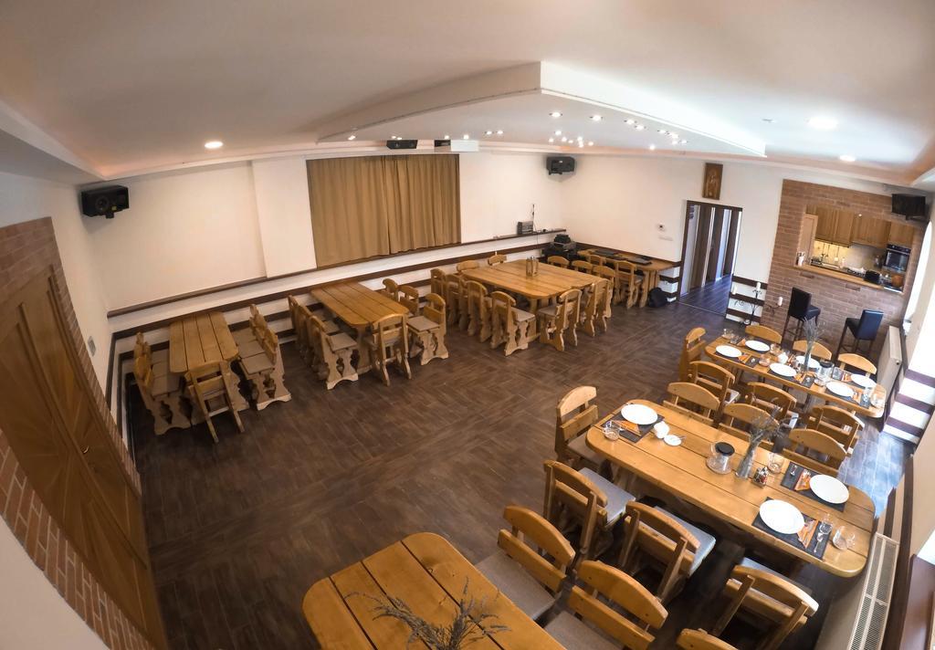 Buzás Pince Vendégház Ecséd Esterno foto